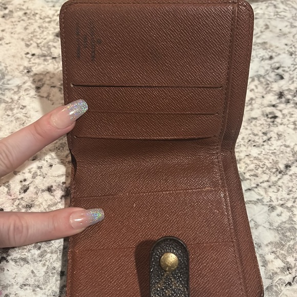 Louis Vuitton WALLET - Picture 5 of 7